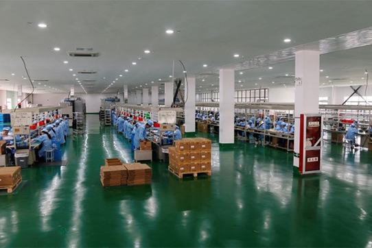 Workshop-assembly-lines-in-China1